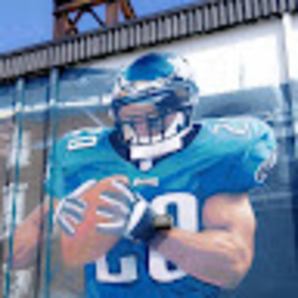 Profile Picture of Joe Lutz (@jlutz94) on Poshmark