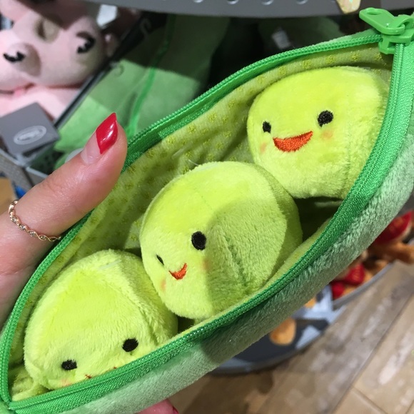 Profile Picture of Hana Eom (@hje1007) on Poshmark