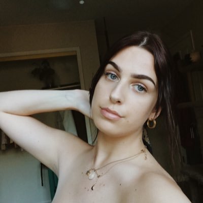 Profile Picture of Farrah Silva (@farrahsilva15g1) on Twitter