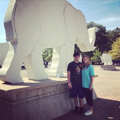 Profile Picture of Christopher LeGrand (@clegrand827) on Twitter