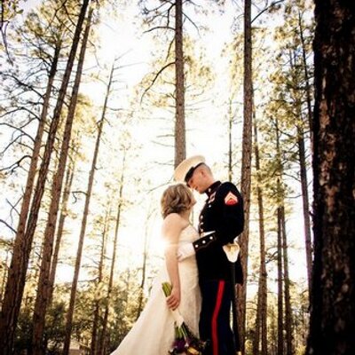 Profile Picture of Joe & Jillian Dazey (@JoeJillianDazey) on Twitter