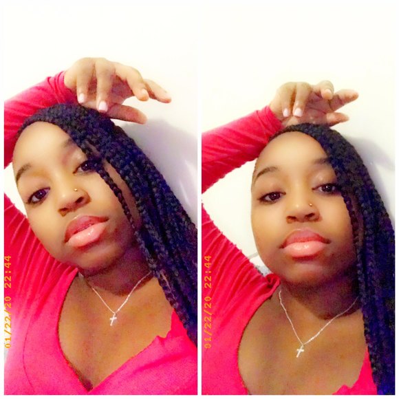 Profile Picture of Kanetraa Kanetraa (@princessnikeeee) on Poshmark