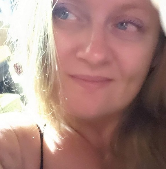 Profile Picture of Shawna Schmidt (@fraidybeast) on Poshmark