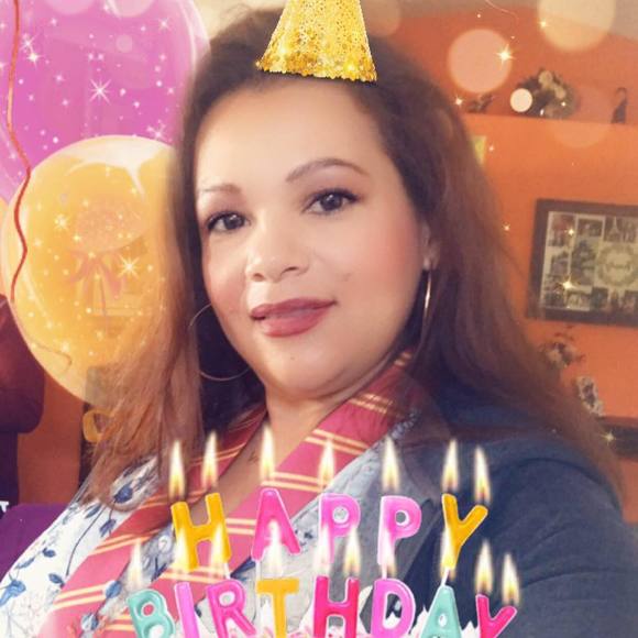 Profile Picture of Paola Becerra (@paolabece) on Poshmark