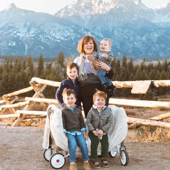 Profile Picture of Nicki Janulis (@nickijanulis430) on Poshmark