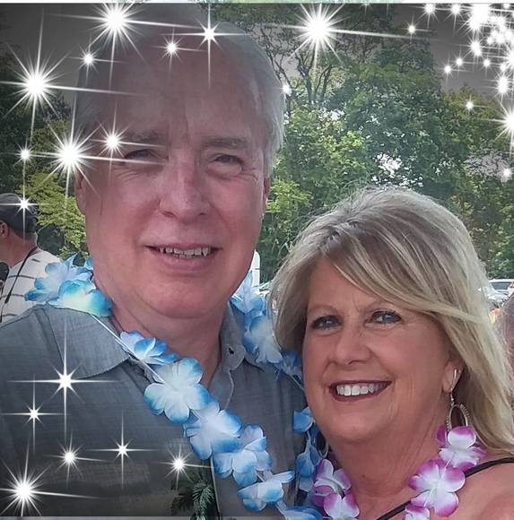 Profile Picture of Julie Panetti (@jsumertimefun) on Poshmark