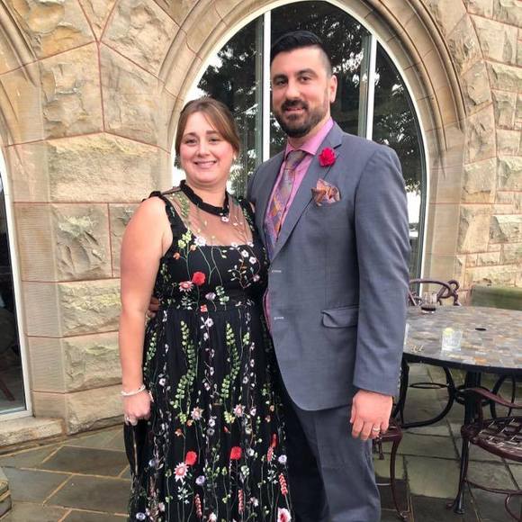 Profile Picture of Holly Colagiovanni (@hollyb1212) on Poshmark