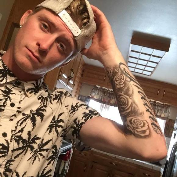 Profile Picture of Sean Mcpherson (@sean_mcpherson) on Poshmark