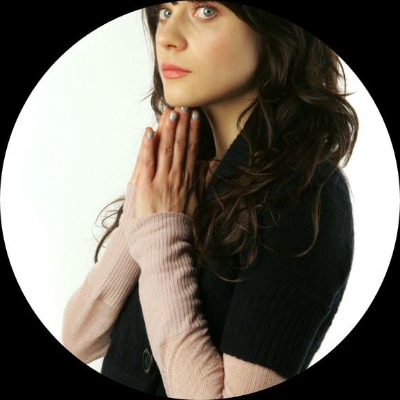 Profile Picture of Anora M (@adorenor) on Poshmark