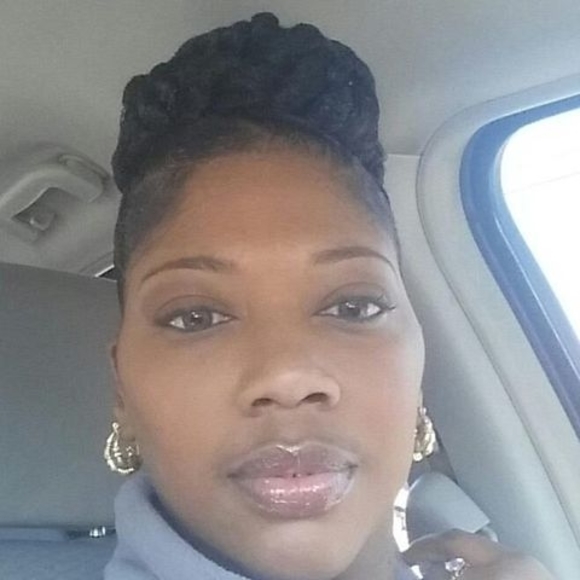 Profile Picture of Delvonne Peace (@dlpeace76) on Poshmark