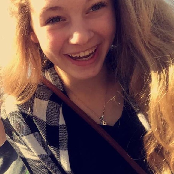 Profile Picture of Brooke Kierzek (@brookiek47) on Poshmark