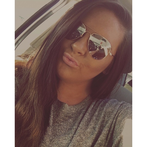 Profile Picture of Alexis Crawford (@lexxcrawfordd) on Poshmark