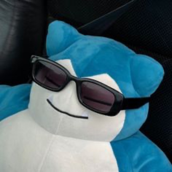 Profile Picture of Zoe Falkenberg (@isaaczig) on Poshmark