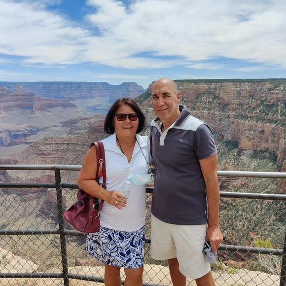 Perri Kunofsky - Poshmark Profile Picture of Perri Kunofsky (@perrikunofsky) on Poshmark