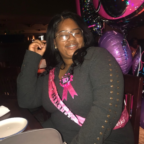 Profile Picture of Michaela Gurley (@ay_kells) on Poshmark