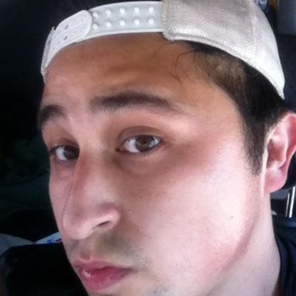 Profile Picture of Kevin Gandarillas (@kgandarillas) on Poshmark