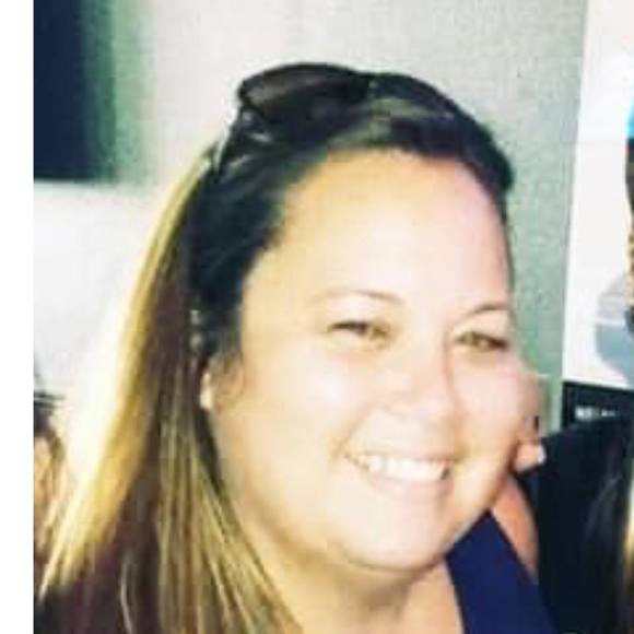 Profile Picture of Shannon Metts-cone (@sunflw0311) on Poshmark
