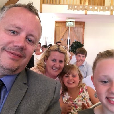 Profile Picture of Andrew (@andrewknipe1) on Twitter
