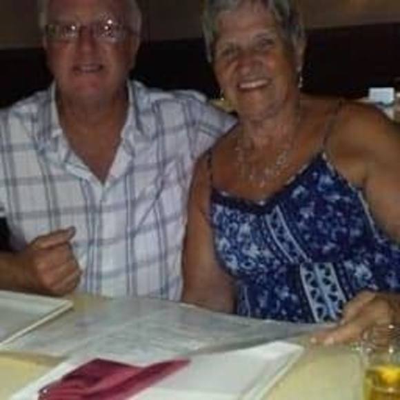 Profile Picture of Ronald Chapman (@rnchpmn) on Poshmark