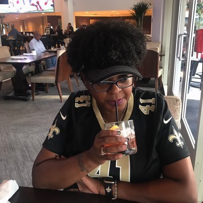 Profile Picture of ~ ⚜Erin Michelle ⚜~ (@SkinnyInTheCity) on Twitter