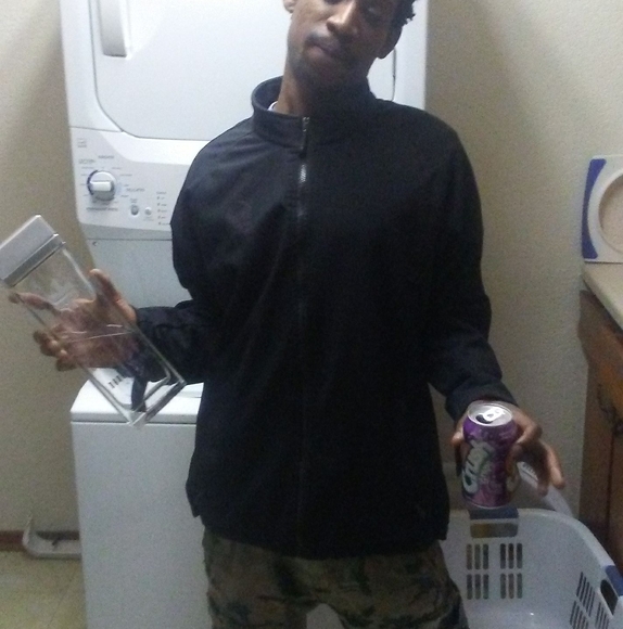 Craycray Tennin - Poshmark Profile Picture of Craycray Tennin (@craycrayg) on Poshmark