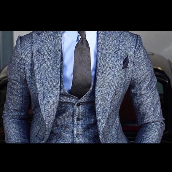 Profile Picture of Uthman Uthman (@oneboka) on Poshmark