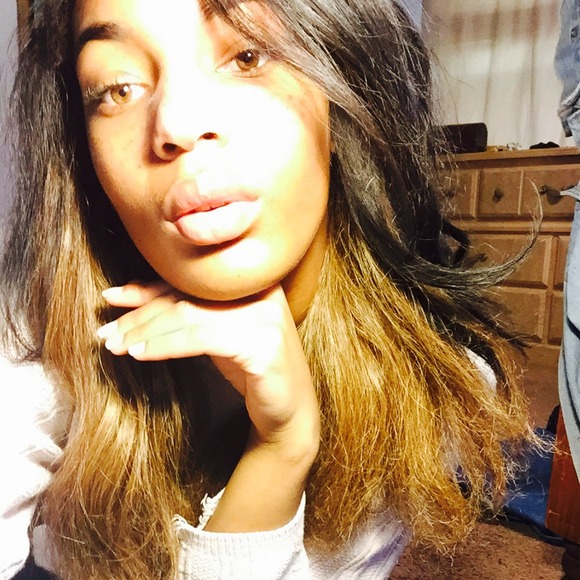 Profile Picture of Janasa Shazier (@jshazier) on Poshmark