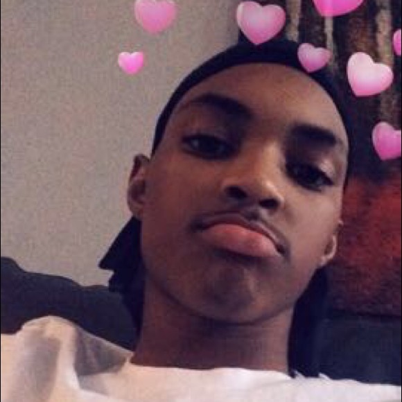 Profile Picture of Antonio English (@famoustone45) on Poshmark