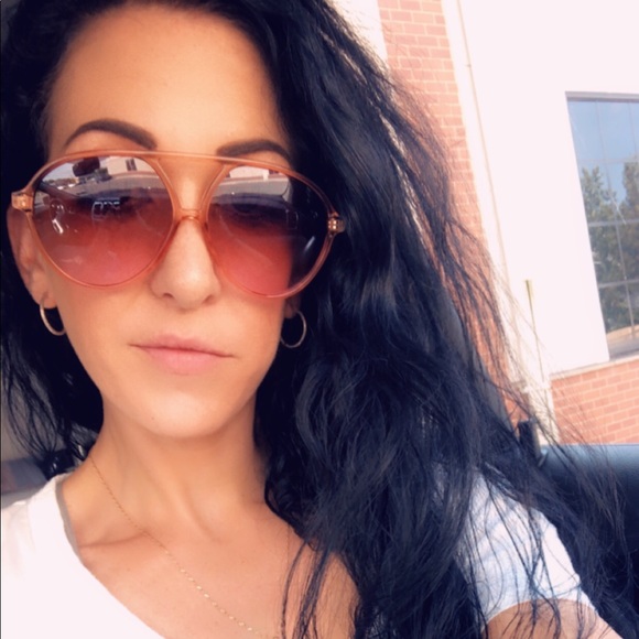 Profile Picture of Kristen Daigneault (@kmrgirl7) on Poshmark