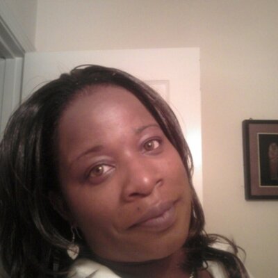 Profile Picture of Lynda Whitaker (@Blacksugar40) on Twitter