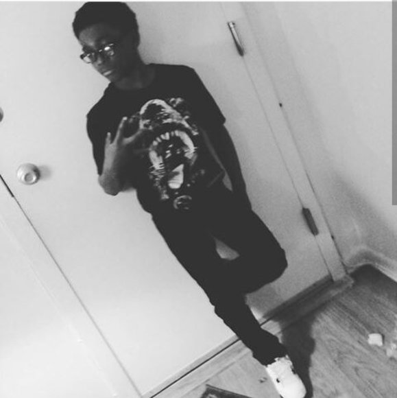 Profile Picture of Amondre Wooden (@yks_dre) on Poshmark