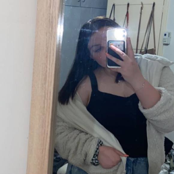 Profile Picture of Amali Arbon (@amaliarbon) on Poshmark