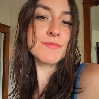 Profile Picture of Julie Miller (@julie.miller) on Instagram