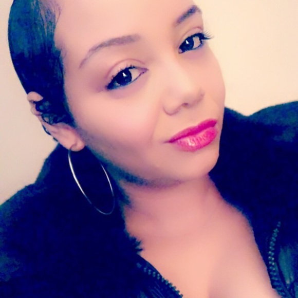 Profile Picture of Kamiko Wade (@kwade33) on Poshmark
