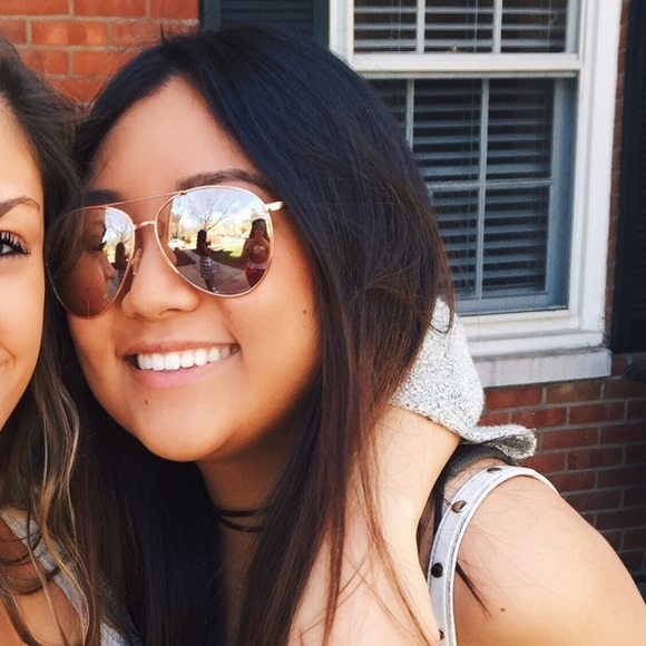 Profile Picture of Eunice Koh (@eunaykay) on Poshmark