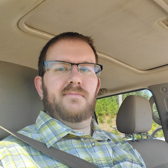 Profile Picture of Daniel Mize (@demize86) on Poshmark
