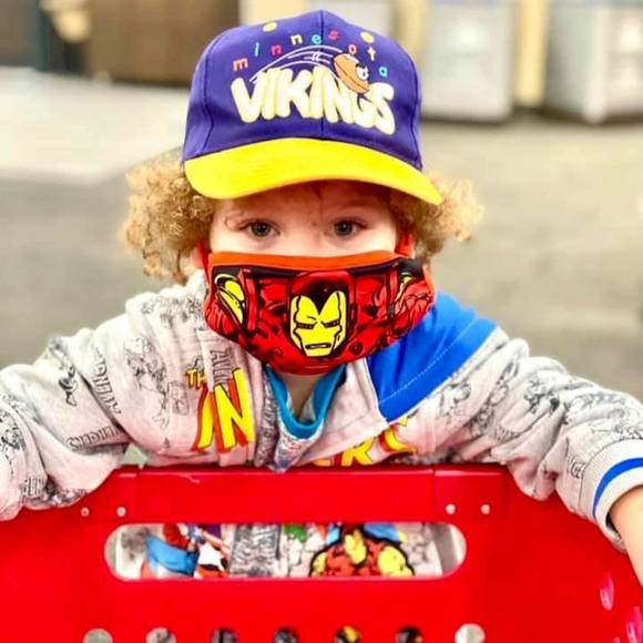 Profile Picture of Chris Raden (@rades69) on Poshmark