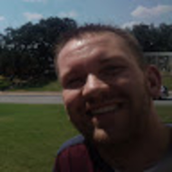 Profile Picture of Kyle Kerns (@kk632) on Poshmark
