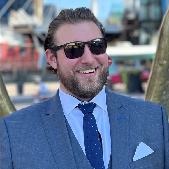 Profile Picture of Jonathan Roberts (@joncroberts8868) on Poshmark