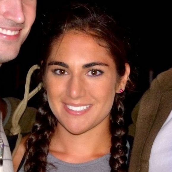 Profile Picture of Samantha Spadaro (@sspadaro113) on Poshmark