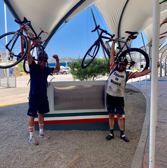 Profile Picture of Brennon Moore (@brennon_moore) on Poshmark