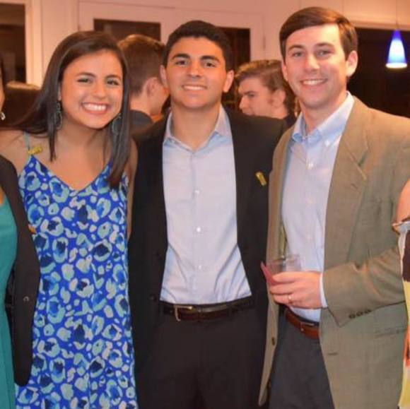 Profile Picture of Fernando Ocon (@fernanman3) on Poshmark