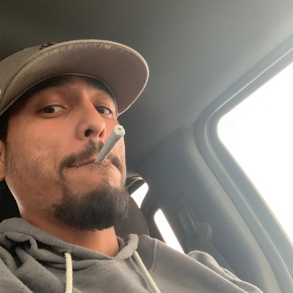 Profile Picture of Joe Saenz (@buddasmoker) on Poshmark