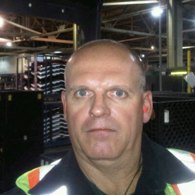 Profile Picture of Ernie Hall (@foilnup44) on Twitter