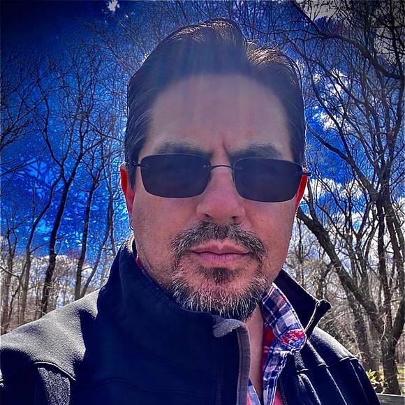 Profile Picture of Carlos Alberto (@csalvador1971) on Poshmark