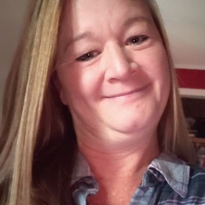 Profile Picture of Shelly Stroud (@angelsrwatchus) on Twitter