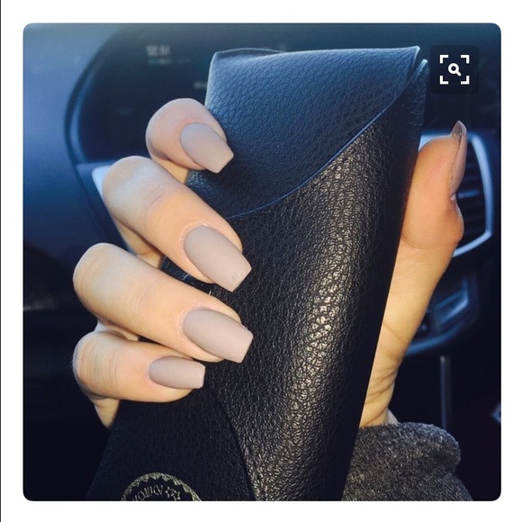 Annika Grosfeld - Poshmark Profile Picture of Annika Grosfeld (@annikaslayx) on Poshmark