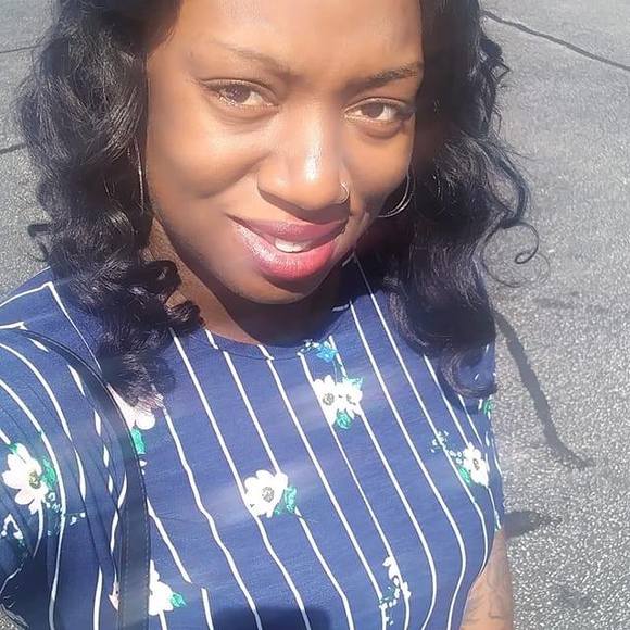 Profile Picture of Shakeria Reid (@kieonte28) on Poshmark