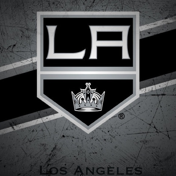 Profile Picture of Leo Lara (@kingfan87) on Poshmark