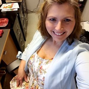 Profile Picture of Rebekah Sharp (@Rdaisypeace72) on Twitter